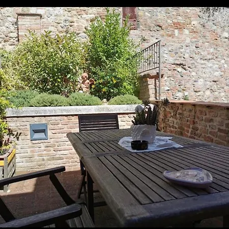 B&bmontepulciano Bed & Breakfast
